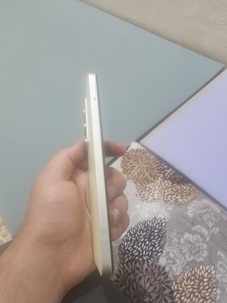 جهاز  r C75 نضيف 100% رقم ***********
