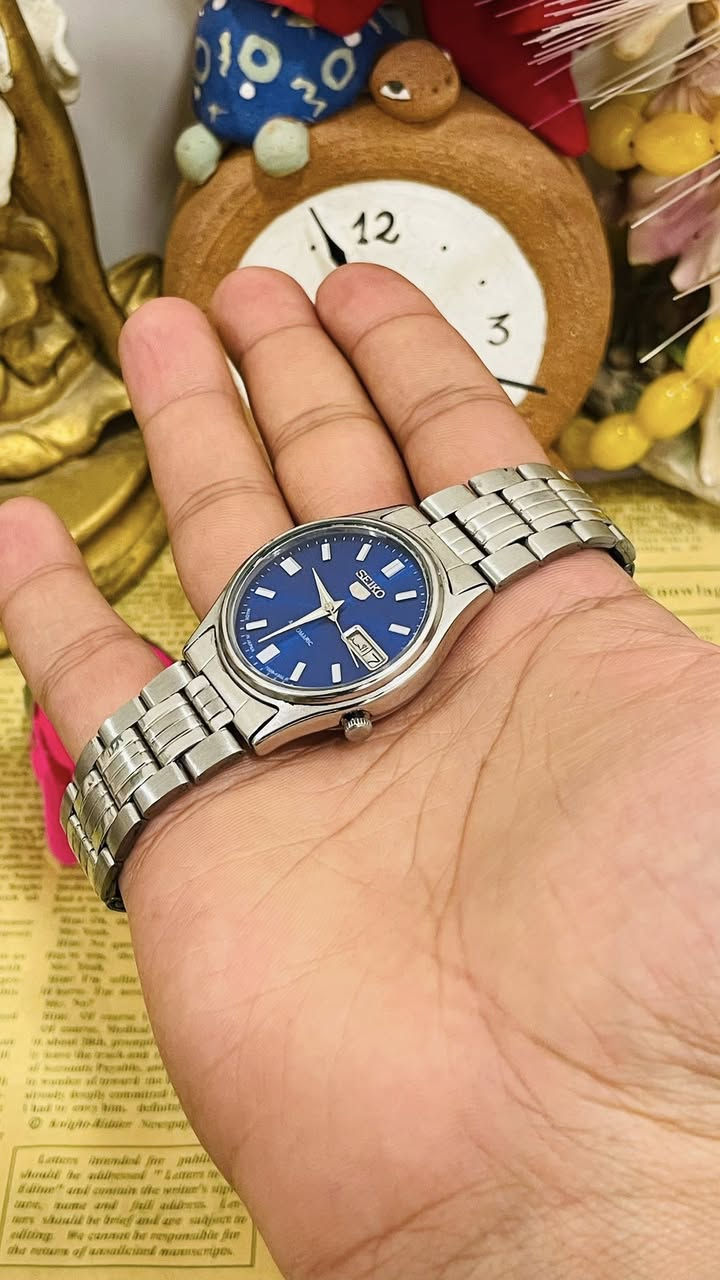 سايكو فايف اوتماتيك مينة زرقاء نظافة تامة قطر 36 نافذة للتاريخ عقارب وأرقام فسفورية مختمة القطعةً


**إذا كنت صاحب هذا الإعلان وتريد حذفه لأي سبب، رجاءا أرسل رسالة إلى الدعم الفني**