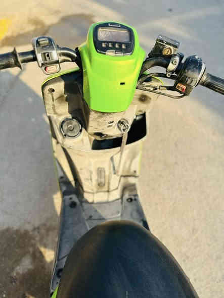 ماكس بوليس محرك مكفول برغي مامفتوح دراجه خير من الله كفراتها البلاديه لون ابيض موجودات  مكينه ناعمه كلش سعر ٦٥٠ وبيها مجال مكاني بغداد بوب الشام راسلني خاص لو ***********
