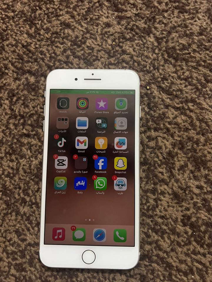 ايفون 8بلص 
الكسر الي بل ضهر حمايه 
بطارية 69
ما اعرف شنو مبدل به 
ادفع سعرك عجبن ابيعك بدون مراوسه 
للتواصل :***********
