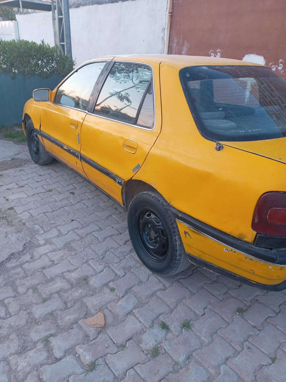 السلام عليك عليك احبتي هوندا للبيع 
موديل 93 كير محرك صدر شرط تحويل وكاله
مكان تكريت سعر 10وبيه مجال
للتواصل ***********
