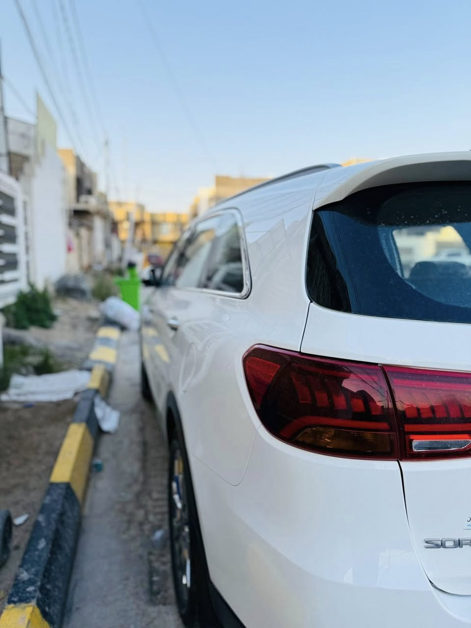 السلام عليكم...
سورنتو موديل 2018  كفالة عامة 

موصفات السيارة
محرك 6سلندر  3600  كفالة هية والگير خير من الله
 
7 راكب 
مري شفط 
اشارة ترحيب 
كار بلي 
ثلاث مودات قيادة 

4 وضعيات قيادة 
تحكم ستيرن 
تبريد ثلاث قطع  
حساسات خلفي امامي 
رادار 
السيارة ماشية 75 الف 

سعر السيارة 245وبيهة مجال بسيط جدا 
العنوان كوت مركز مدينة

للأستفسار:***********
