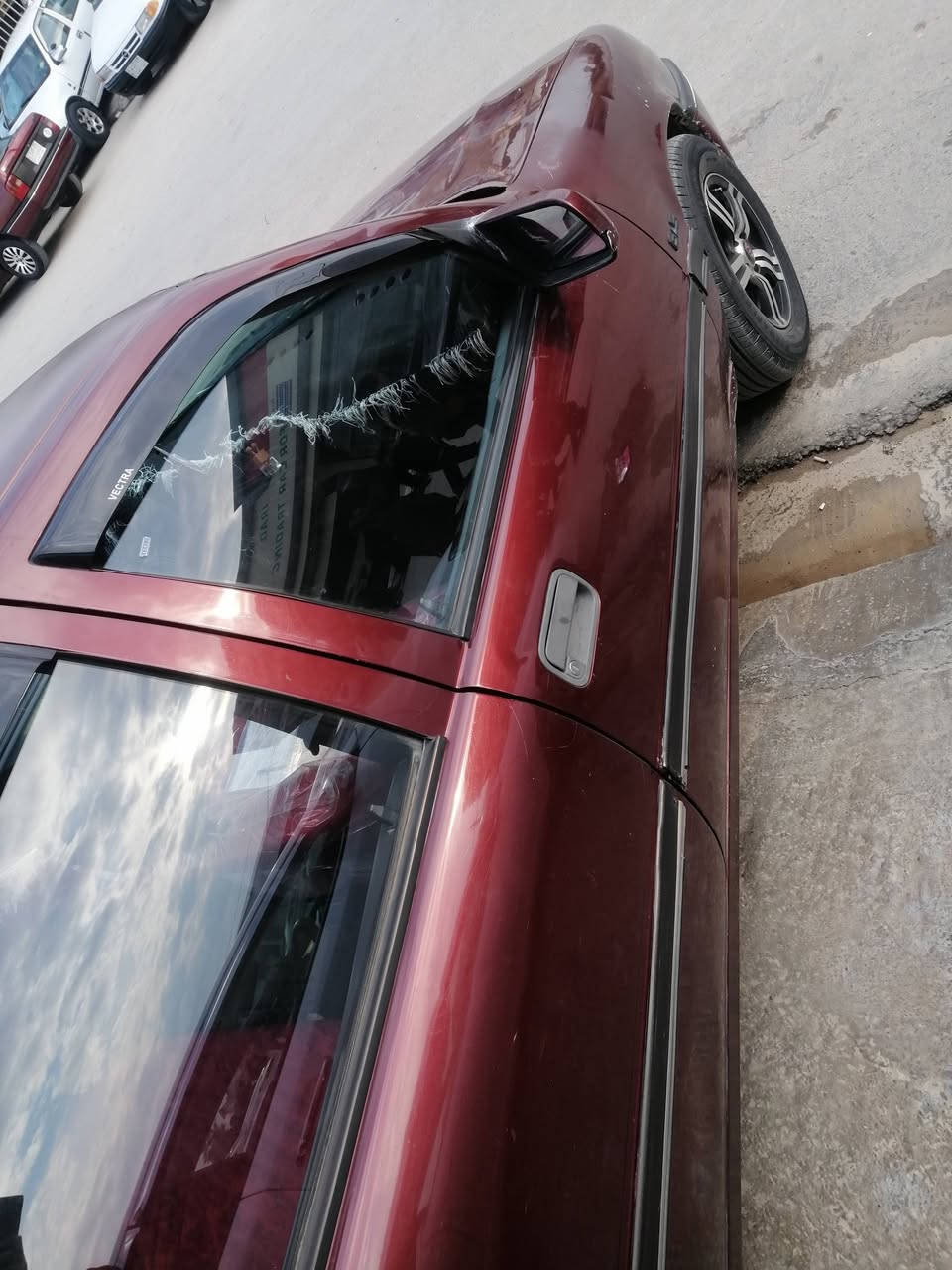 اسلام عليكم للبيع
وابل فكتره رقم نينوئ موديل 91 سنويه 28
حجم 20 رقم الماني
اربعه تايرات جدد باتري جديد 
اربعه بيبان مبدل مصلح دوسات دواير 
مابي صبغ 
كير محرك شرط مابي شي 
تدفيه شغله لايتات كهربائية شغل
كربون بنزين بي
عنوان موصل تلعفر  
سعره 45 بيه مجال شي قليل
رقم موبيل 
***********
