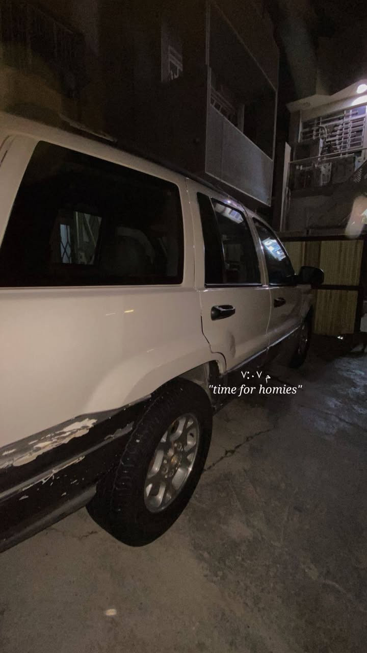 السلام عليكم من رخصت صاحب الكروب المحترم جيب موديل ٩٩ للبيع رقم انكليزي السيارة بدون حادث  قطرة صبغ مابيه عدا الدعاميات والترايش البلاستك مكينة وكير واكسل والكهربائيات  مكفولات نقص السيارة صدر امامي  كمبريسر فقط
السعر ٧٠ وبيه مجال قليل للاتصال ***********
