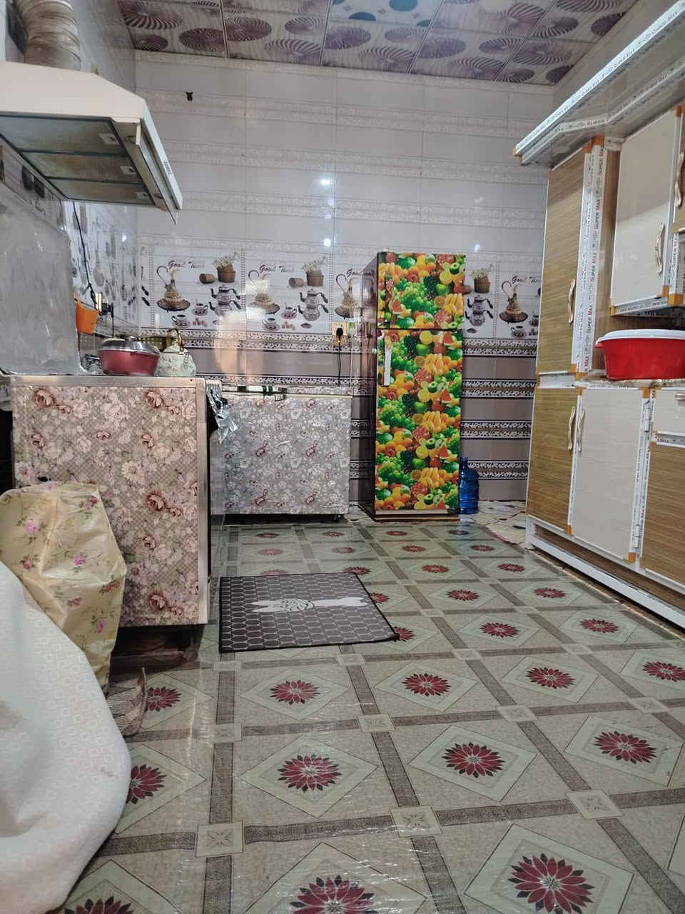 السلام عليكم يارزاق ارزقنا بيت زراعي للبيع مساحه 150م حي الشرطه قرب الاكاديميه يتوفر كافة الخدمات ماء كهرباء مولد العنوان ديوانيه السعر 35 وبي مجال رقم الهاتف ***********
