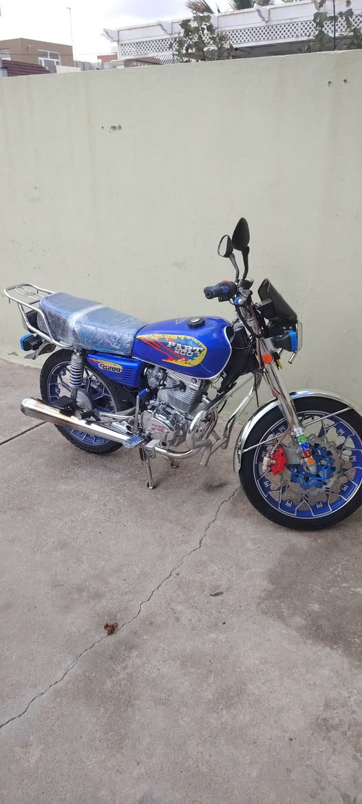 بارت عنتاني سوري اصلي مديل 24 منفس شرط اصلي ماكينة ٢٠٠ للبيع السعر خمس ونص ورقة ٥٥٠$
***********
