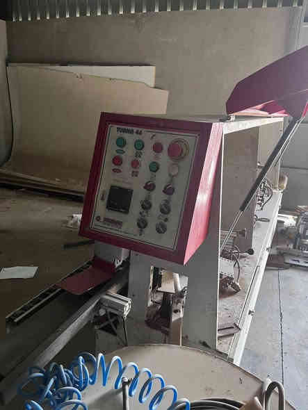 محل نجاره كامله للبيع
عنوان كركوك لتواصل ***********
