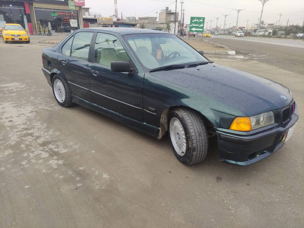 السلام عليكم BMW E36موديل 92 رقم كركوك سنويه ضايعه وبيها فقدان شرط التحويل صاحبها موجود بكركوك محرك دبل فانوص  وكير جاترك رياضي نمره قصيره zf صالنصه رياضي سياره شلعه نمره 3 تبطنش والباقي كدام العين السعر 29 الرقم بي واتساب ***********

