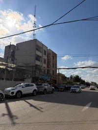 🏠 بيت ركن للإيجار (سكني / تجاري) 📐 المساحة: 300 متر 🏢 طابقين 📍 موقع رك...