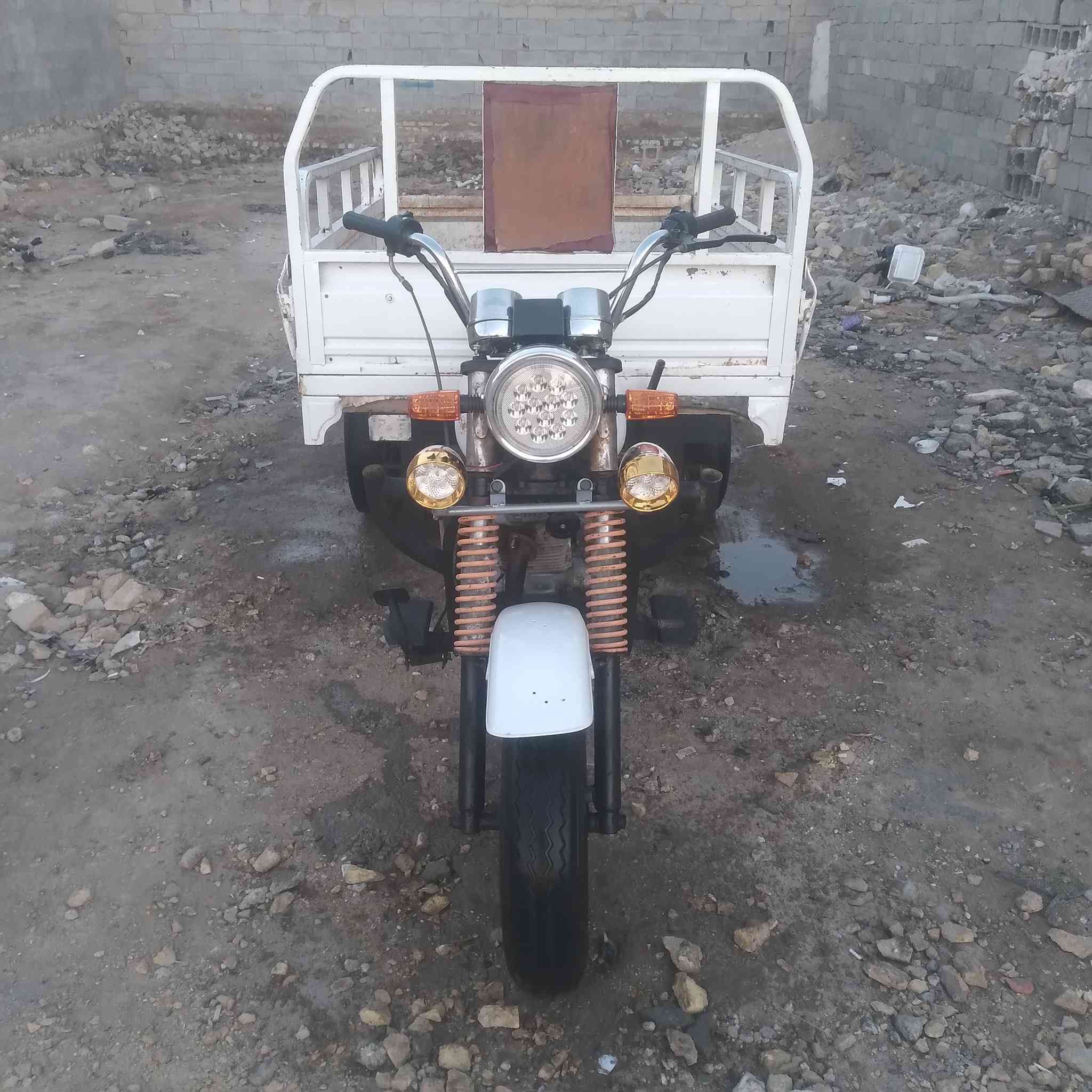 سلام عليكم ستوته للبيع أوراق مكينه خير من الله تايرات جدد كهربايات شلع شغاله الموديل ١٤.  سعر مليون قفل


**إذا كنت صاحب هذا الإعلان وتريد حذفه لأي سبب، رجاءا أرسل رسالة إلى الدعم الفني**