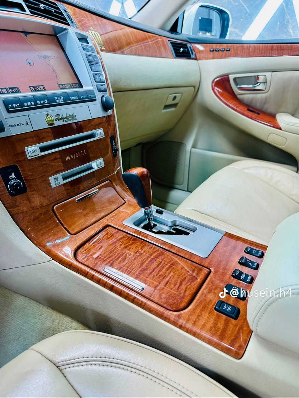 سلام عليكم للبيع ماجستاv8 موديل 6 دخول جديده هاي سنه 25 شهره ثالث 3 رقم بصره نكليزي بسمي سنويه نافذه 30 تحويل مكفول كفاله عامه فول موصفات عده الفتحه رادار سونار خمس دكم جلد ثلاجه تبريد خلفي وامامي ثمانيه ستندر 8 فول موصفات سياره كامرات مامي خلفي تحويره نجف فوك وجوه عنوان ناصريه رقم الهاتف ***********
