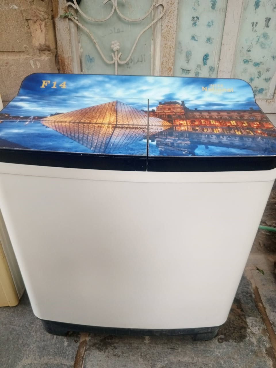 للبيع شرط الشغل الشراي يجي خاص ***********
