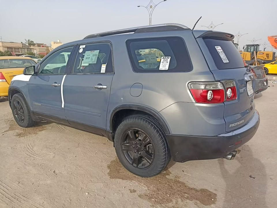 GMS acadia 
سيارة سبعة راكب سياحي ثلاثة قطع تبريد ستة سلندر 
السيارة غرفتها كلش حلوة تبريدها ثلج كير ومكينة شرط حدادية نضيفة كهربائيات جديدة تخم تاير نضيف السيارة كاملة للاخير مانقصها شي السيارة مصبوغة حزام اثر جراد وطخات من غير ضربات السيارة تفيد للموضف او الي عندة عائلة ترايك وين ماجان  
السعر 88 وبيها مجال 
ترهم مراوس 
للاتصال والاستفسار ‭***********
