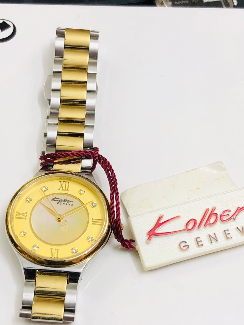 ساعة كولبر جنيف ( KOLBER ) 
سويسري اصلي  نسائي     
جام زفير / قمري مينه صدف  
 لوك غير مستعملة  
مع العلبه الاصلية والكتلوك 
 سعر الوكاله 390 فرنك 
سويسري مايعادل 490 دولار      
للاتصال ***********
