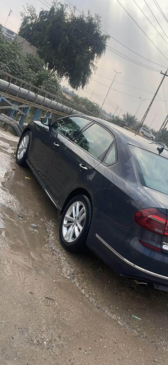 السلام عليكم فولكس واكن باسات 2018 رقم بغداد بأسمي مداور ثاني يوم  حادثها مثل ماواضح بالصور السياره نظيفه جداً .

ملاحظه حالياً بيها خربطه بالمكينه فحصت الي يكول مجول او نوزل او بستم ما اعرف ابيعك تخربط تجي وتفحص وسعرها مال بيع ب 117 وماكو هيج سعر ؟

***********
