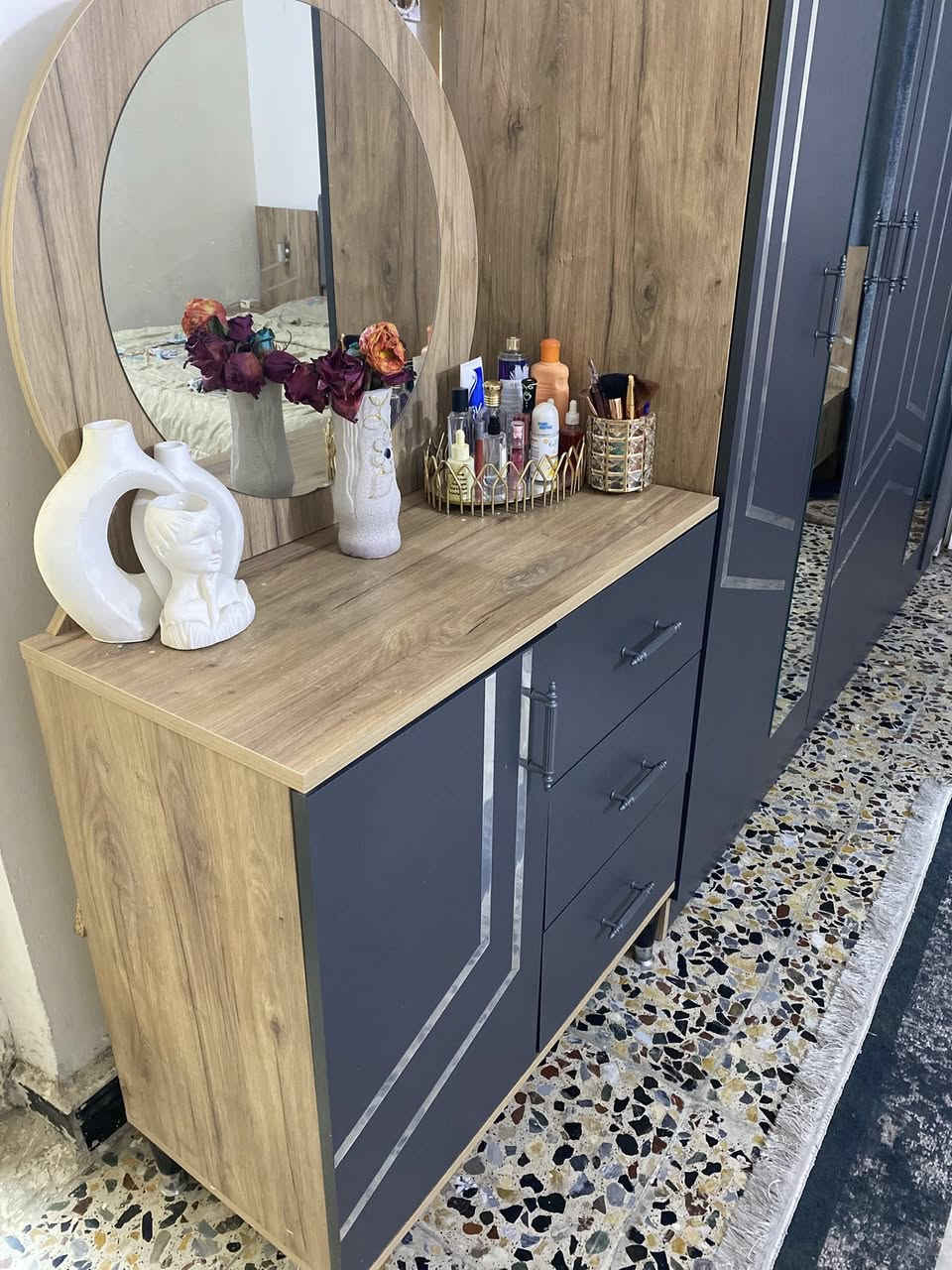 غرفه نوم تركي للبيع نظيفه جديده مابيها اي كسر أريدها 450 مكاني بغداد اي استفسار مراسله


**إذا كنت صاحب هذا الإعلان وتريد حذفه لأي سبب، رجاءا أرسل رسالة إلى الدعم الفني**