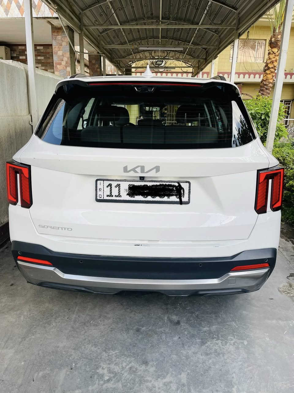 سلام عليكم
للبيع 

كيا سورنتو موديل ٢٠٢٥ خليجي 

رقم بغداد

ستة سلندر 

فول مواصفات عدا الفورويل ولكشن حار بارد 

بصمة

بانوراما 

كير ماوس 

سايد برك بصمة

داتا شو 

ويل ٢٠ 

دبل كامرة 

كشنات كهرباء 

صندوك كهرباء 

حساسات 

كار بلي 

نزول منحدرات 

تحكمات ستيرن 

اوتو هولف 

شفتات ستيرن

شاحن واير ليس 

تشغيل عن بعد 

مري شفط 

السعر ٣١٨ وبيهة مجال 

مكان السيارة بغداد 

الاتصال *********** 

مكفولة فقط بارد بلباب مأشر
