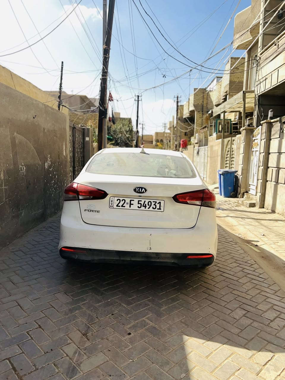 ‏السلام عليكم كيا فورتي 2018
باسمي رقم اربيل 
مكفوله كير مكينه 
تبريد منضومه جديده ثلج 
حادثهه جاملغ وبنيد 
عندي نطخت بجاملغ لخلفي وصبغته عله كده 
سعرها 110
***********. واتساب 
*********** هاتف 
مكان الامين الثانية
