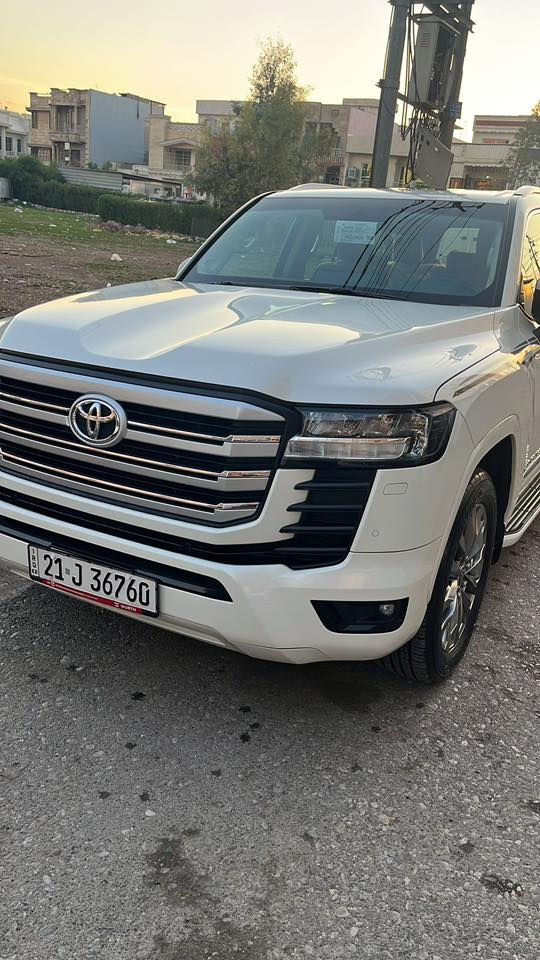 السلام عليكم لاندكروز GX.R تون تيربو 2022 مكفوله ماشي 39 الف كيلو وكالة ساز مكان السيارة بغداد الغدير الاتصال ‭0770 556 8880‬
