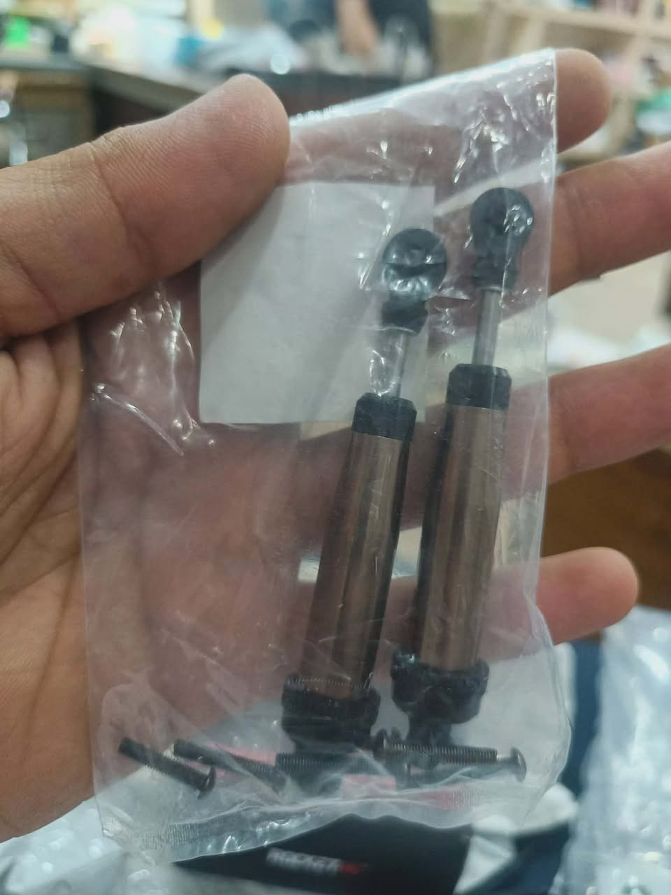 ماطور و دبلات مادري شسمهن مال RC انطونا سعر بيهن ثنينهن


**إذا كنت صاحب هذا الإعلان وتريد حذفه لأي سبب، رجاءا أرسل رسالة إلى الدعم الفني**