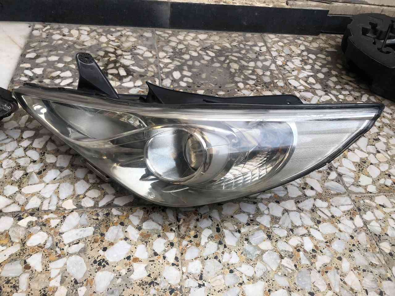 السلام عليكم *********** مازدات ودعاميه سوناتا مضلع خليجي المازدات كهرباء ام الماطور نظيفات واصليات بلاديه لا مفتوحات ولا اي كسر ب150 الف ودعاميه مال شكل 14 و15 هم بلاديه واصليه لا كسر ولا شي بس مشخطه ب75 الف مكاني بغداد
