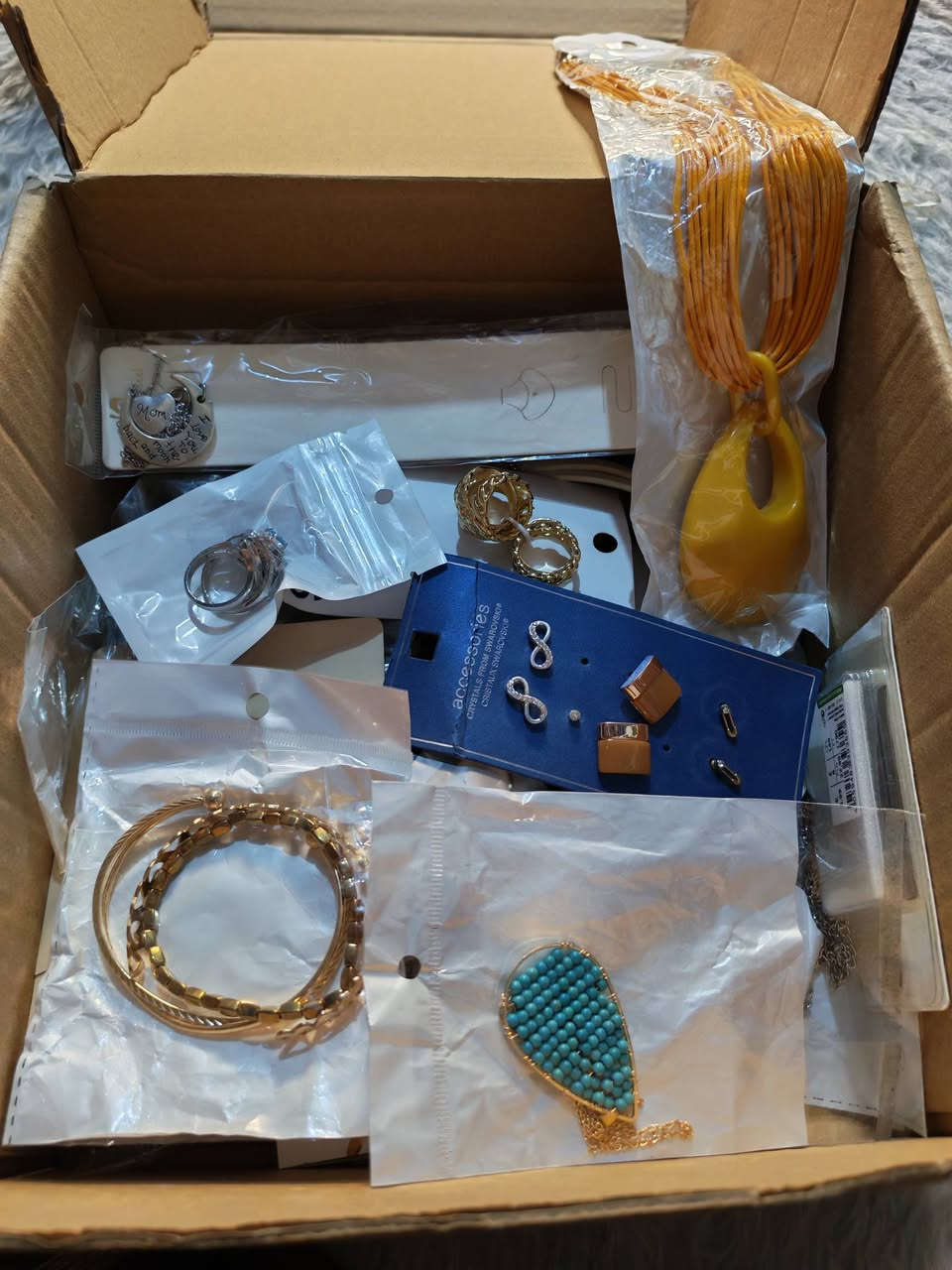 مو كل يوم تلكى هيچ فرصة…
ويمكن اليوم إذا ضيعتها ما ترجع!
💰 بـ15 ألف بس…
تگدر تبدي بيها شغل وتربح من أول يوم 🔥
📦 50 قطعة إكسسوارات
يعني ربح من كل قطعة… مو قطعة وحدة!
😏 غيرك دا يحجز ودا يبيع ويكسب…
وانت لحد هسه تفكر؟
⏳ الكمية محدودة جداً
وأول ما تخلص… انتهى العرض!
🚚 توصيل متوفر
📩 القرار إلك…
يا تبدي اليوم…


**إذا كنت صاحب هذا الإعلان وتريد حذفه لأي سبب، رجاءا أرسل رسالة إلى الدعم الفني**