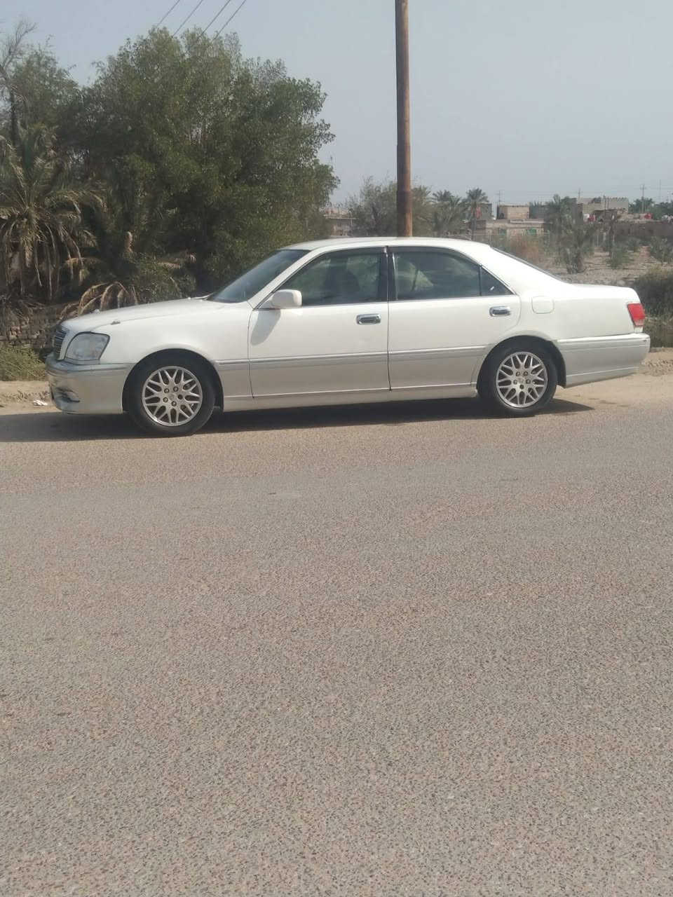 السلام عليكم
جنون كريستال متومه اربيل  
دكمتين تخم تاير لايت زنون بيها كصتين السعر ٤٠ وبيها مجال العنوان البصره ابي الخصيب للتواصل ***********
