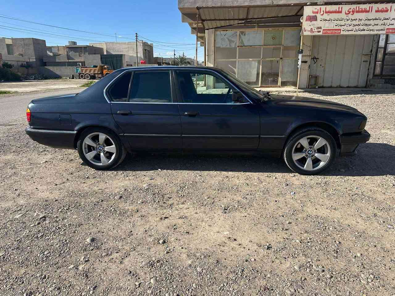 بيم موديل 1987حجم 730صبغ عام جماليه بدون ضربه محرك كير شرط تبريد شغال سياره نضيفه رقم دهوك شرط التحويل عليها غرامه تنزل من سعرها
مكان تكريت 
السعر 50بيها مجال 
*********** أربيل, العراق
