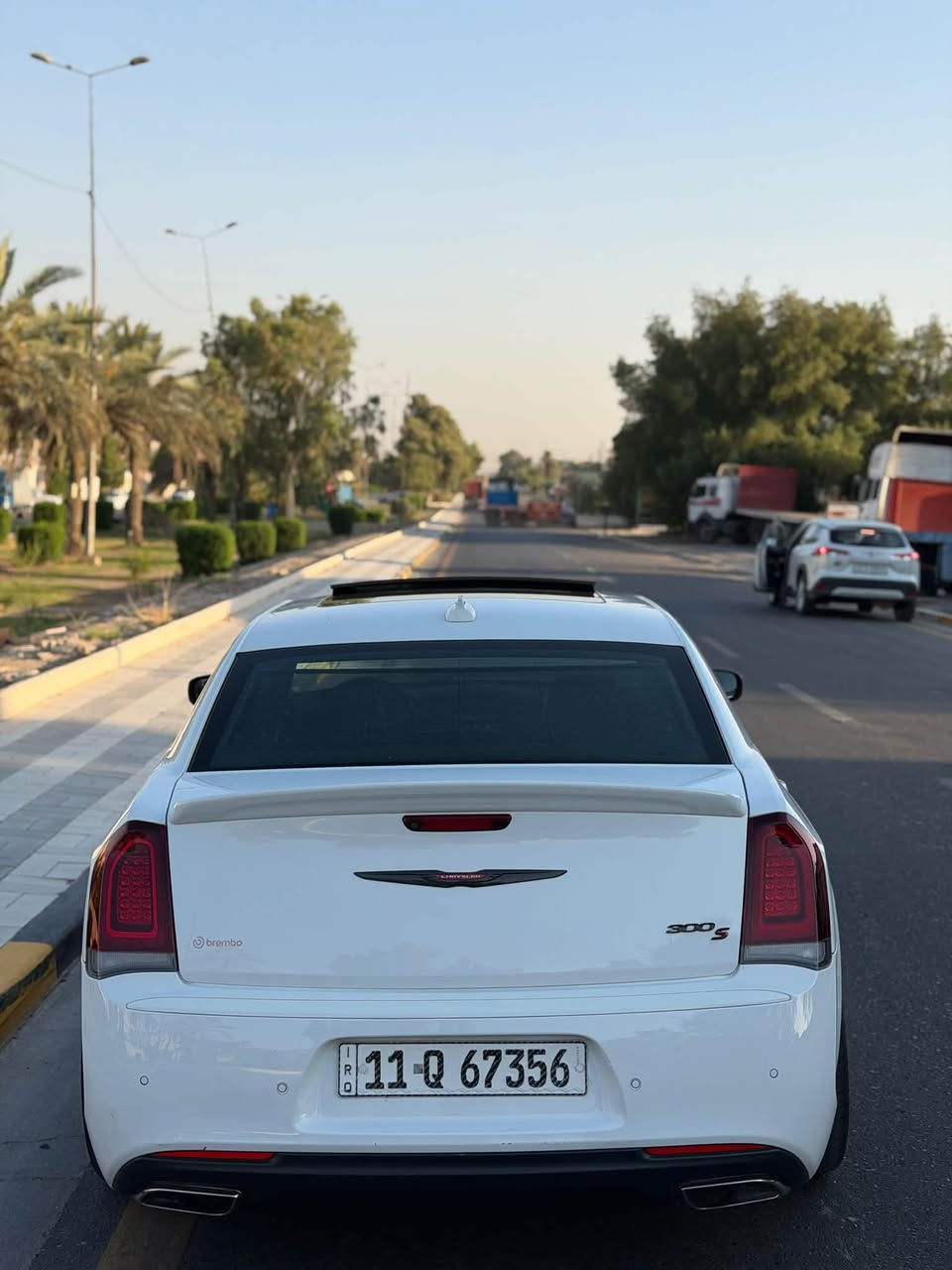 السلام عليكم
Chrysler 300s 5.7 V8
موديل 2022
23,000 mi ماشية 
المواصفات فول فول 
رادار امامي 
تحديد مسار
رادارات نقط عمياء 
حساسات امامية خلفية 
سقف بانوراما 
مرايات جانبية قلابة
برده خلفية بلادية
كشنات جلد تدفئة وتبريد 
كشنات كهرباء ميموري
نظام الصوت الپاين 
اكزوز رياضي بلادي 

بدون ايرباَك 
بيها صبغ دعامية امامية 
 وبداية الجاملغ الامامي شي جدا جدا قليل 
وحافه الجاملغ الخلفي التصير ويه الدعاميه شغله اصبعيين صبغ حتى يعتبر حاله حال التكحيل
راسلني ادزلك صور الحادث 
موقع السياره بغداد اليرموك 
***********
السعر 330$
