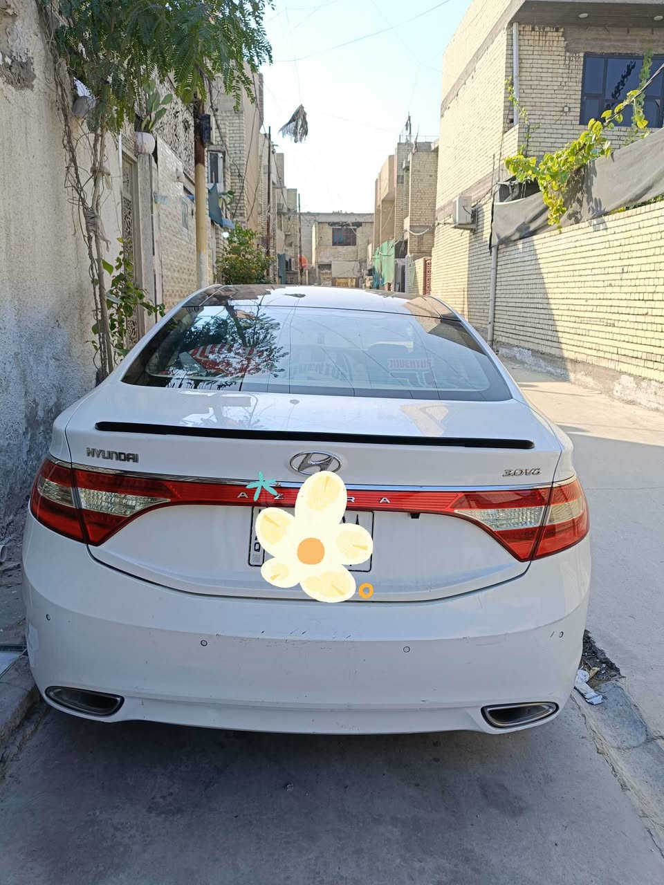 السلام عليكم هونداي ازيرا مديل ٢٠١٢ بغداد فول واحد على واحد بصمه سايد بريك دكمه تدفئه بالكشنات.كشنات كهربائيه  مري شفط ترحيب ثلاث بردات جامه الخلفيه برده على دكمه تبريد قطعتين مبدل جاملغ عكس السائق بنفس الون وسياره جاهزه مابيه اي نقص ماشيه ١٧٢ والسعر ١١٥ وتصال على هاذا الرقم ***********
