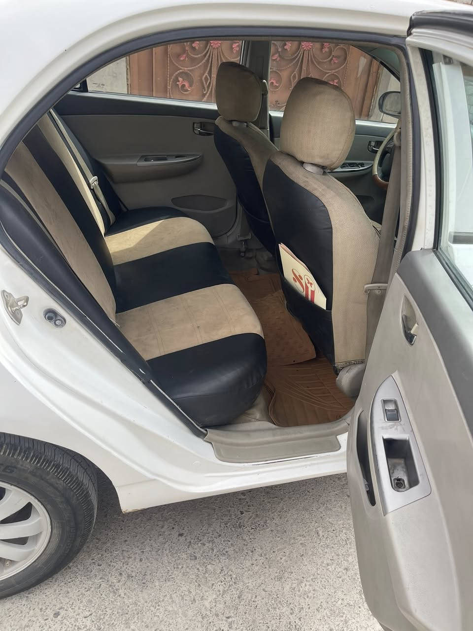 السلام عليكم byd 2013 g3 كير ومكينه بلاديات سيارة نضيفة على بلاد كلها تبريد منقص غاز فقط يشتغل برودتة خفيفه جان يشتغل ثلج برودتة 
بيها اربع قطع صبغ جمالية فقط السعر 56 وبيها مجال 

مكاني بغداد البلديات 
***********
