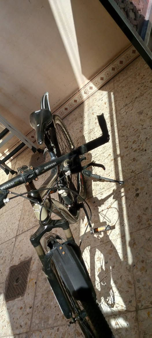 بايسكل رياضي للبيع السعر ٧٥بي مجال كله البايسكل شغال


**إذا كنت صاحب هذا الإعلان وتريد حذفه لأي سبب، رجاءا أرسل رسالة إلى الدعم الفني**