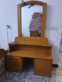 ميز تواليت • تواليت • ميز زينة • طاولة زينة • ميز مكياج • مستعمل • نظي...