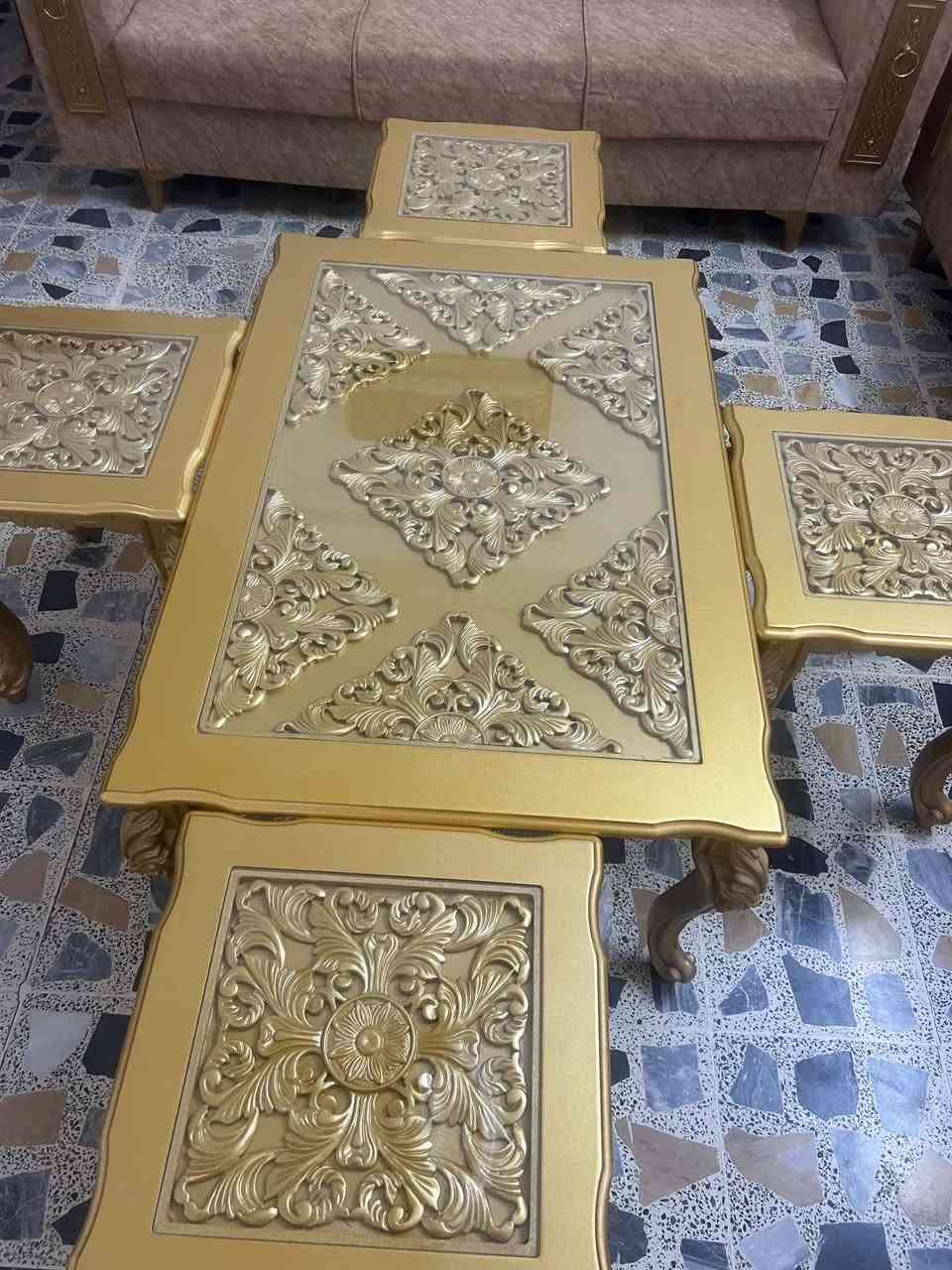 للبيع  قطعتين 3 نفرات و قطعة نفرين وثنين كراسي نفر واحد
للتواصل  ***********  /  ***********
