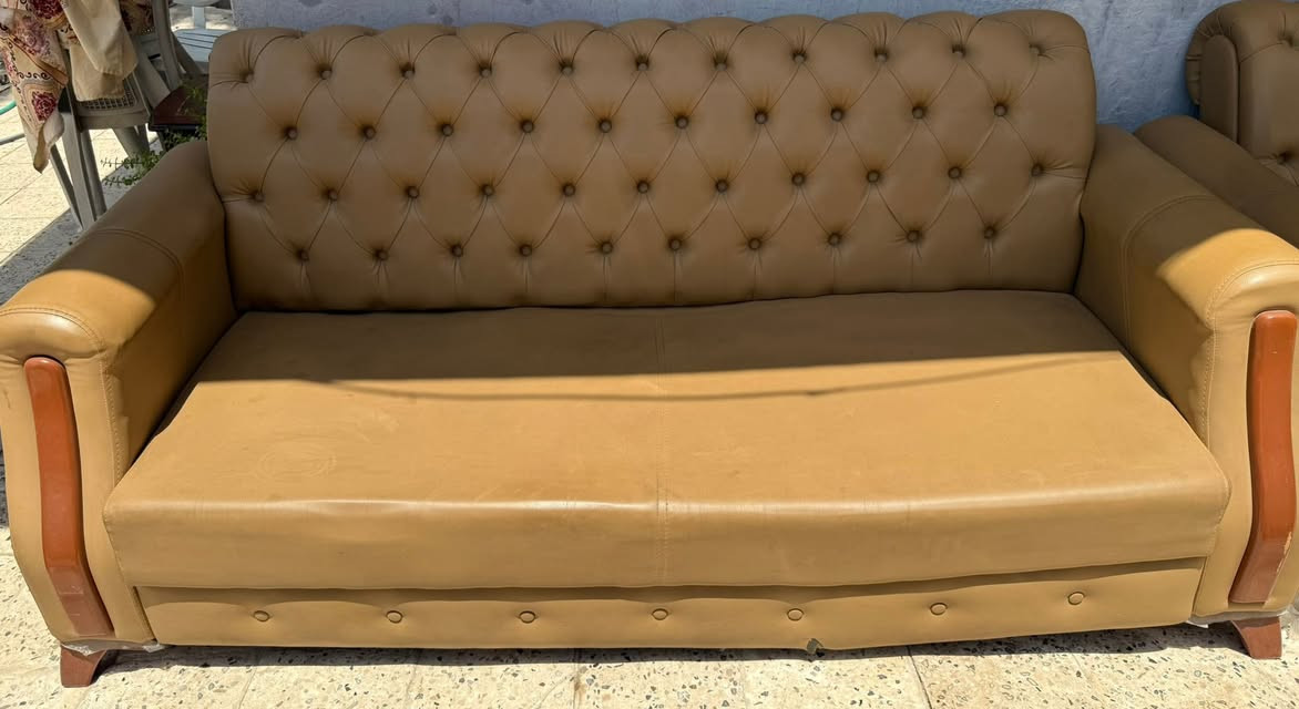 سلام عليكم  نص تخم قنفات مستعمل للبيع فقط القنفه الكبيره بيها كسر يتصلح بسيط وهاي صور القنفات الي يحب يشتري يتواصل معي السعر ١٥٠ وبي مجال عادي


**إذا كنت صاحب هذا الإعلان وتريد حذفه لأي سبب، رجاءا أرسل رسالة إلى الدعم الفني**