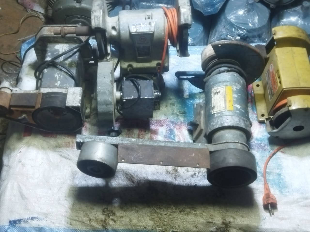 مواتير جلخ استيراد الخارج جميع الاحجام كهرباء 220 للتواصل فون 01023817066


**إذا كنت صاحب هذا الإعلان وتريد حذفه لأي سبب، رجاءا أرسل رسالة إلى الدعم الفني**