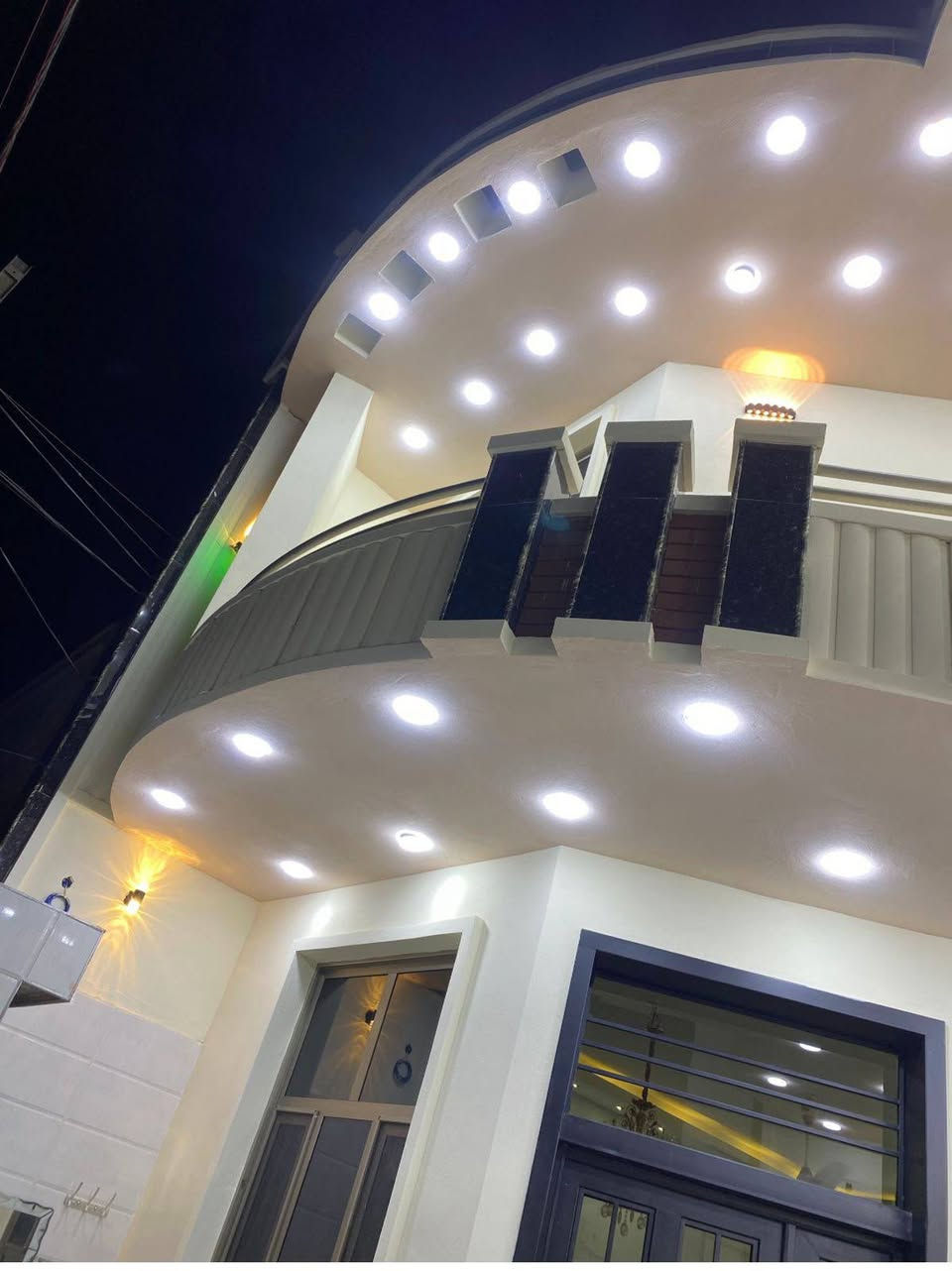 🌃 اللهم صل على محمد وال محمد 🌃
      🏫   🏫   🏫   🏫   🏫   🏫
              ⚜️ #بيت_للبيع ⚜️ 

☣️في الفلوجة حي الشهداء 
☣️ منطقه المرسلين 
☣️ بناء درجه اولى 

⚜️المساحة : 150م 
⚜️الواجهة : 7.5م
⚜️النزال : 20م
 
قرب شارع ابو النسور 
طابقين 3 غرف نوم وصالتين واستقبال ومطبخ ومناور ثنين
حمامات داخل وخارج 

 ⚠️ الشارع 🚸 : 8م  
⭕ السعر : 155 وقابل للتفاوض 
🧰⚖️ نوع الملك 🧰⚖️ : طابو صرف سند 
للاستفسار : مراجعة 
🥇#مكتب_الاقصى_للعقار 🥇
 للاتصال : *********** 📞☎️
واتساب : *********** 📞☎️
⭕التسلسل: 159
#عقارات_الفلوجة #عقار_للبيع #عقارات_الانبار #عقارات_العراق  #العقار #عقار
#العقار_للبيع #للبيع #بيع #بيت #بيوت #قطعة #قطع
#ارض #اراضي
