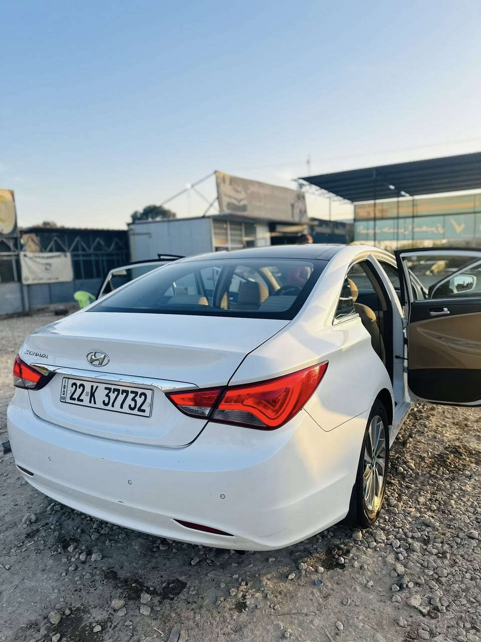 سلام عليكم سوناتا للبيع ٢٠١٤ او مراوس اوباما وجارجر كفاله عامه من الصبغ والبارد خليجي فول ماعدا البصمه تحويل مباشر تدفئه تبريد  خير من الله السيارة جاهزه السعر ١٤٨ وبيها مجال 
للأستفسار : ***********
