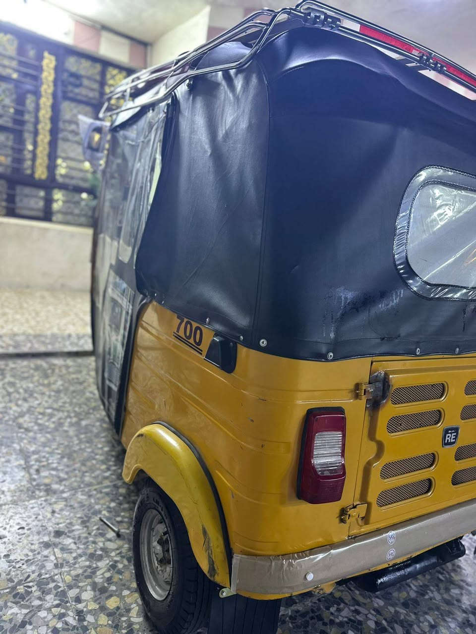 السلام عليكم تكتك للبيع موديل 19شهر6رقم وسنويه كهربائيات شغاله السعر 5500بلااش😍 البكان الكماليه وسهله***********
