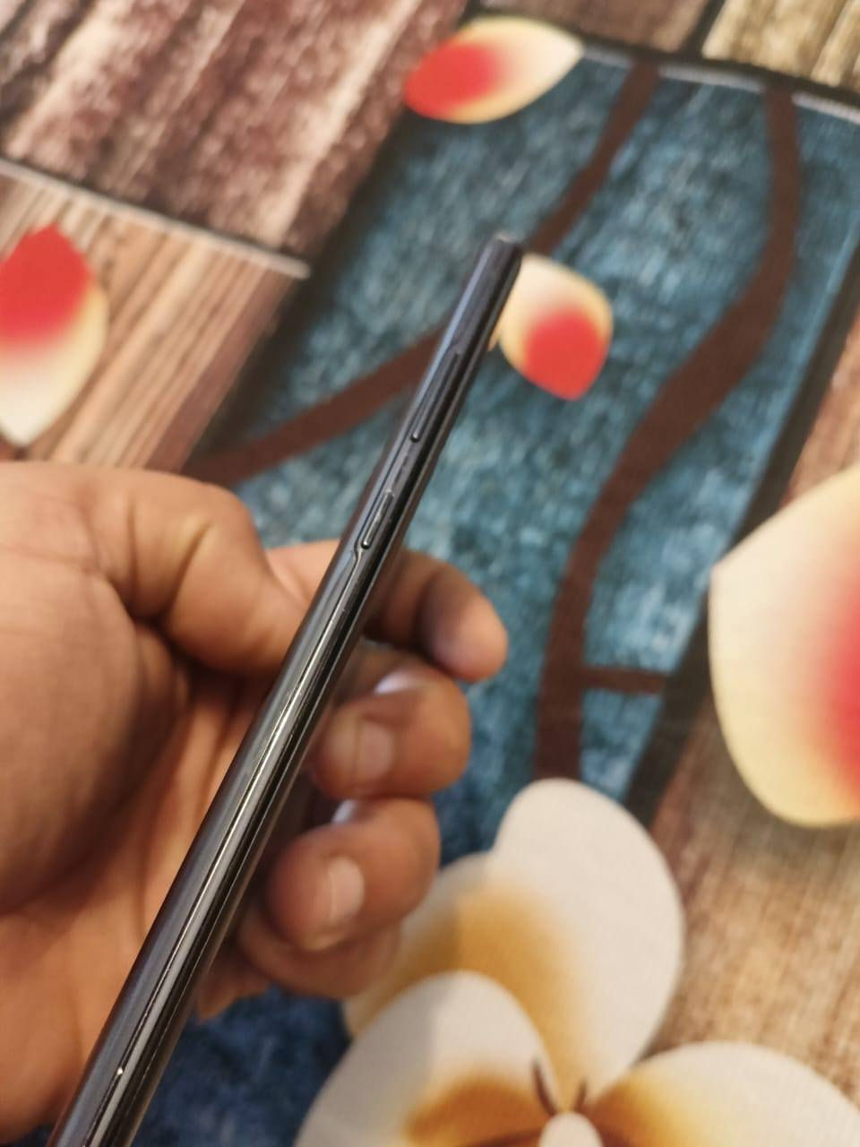 نوت عشره بلاس 5g
ذاكره ٢٥٦
الجهاز مكفول مامفتوح فقط الفطر بشاشه 
السعر ١٤٥ وبي مجال للطيبين
عنواني كربلاء 
الرقم ***********
