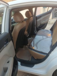 سياره النترا خليجي مكينه 2000 بيهه قبق جنطه وربع من البنيد بي صبع طايح...