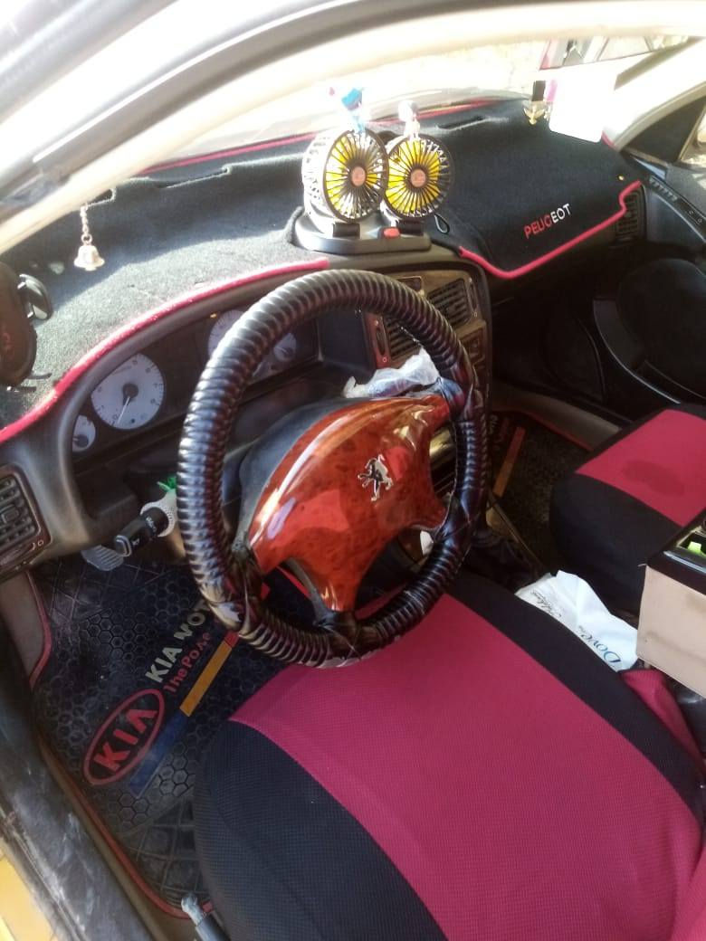 بيجو بارص 2015  كير ومكينة مكفوله تبريد ثلج مكينه خير من الله صدر كهربائيات تايرات كله جديد السياره حلوه ونضيفه مثل ما واضحه بالصورهه
السياره تحويل ثاني يوم
 مصفره هيئه وغرامات مكاني ديوانية حي المتقاعدين 
33 وبيها مجال قليل للشراي
للأستفسار التواصل على الخاص او الاتصال على الرقم
*********** / واتساب
