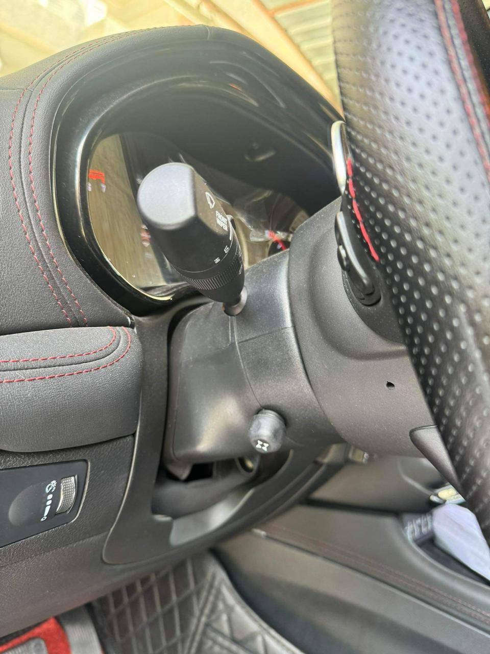 دوج دورنكو موديل 2022
فئة سيارة  (  R/T.  (TOW N  GO  

محرك V8. 5.700. 

السياره رقم أربيل انكليزي

كزوزت SRT.صوته.

فجوج بريمبو اصلي امامي 6 بستم امامي وخلفي 4بستم. 

اكسل SRT.  ويل 20 انج SRT صدر مالته كله SRT. دفيوزر SRT. لحية أمامي SRT 

 دبلات. كهربائي اصفر  SRT وسياره كله تزويد مالته بلادي مل شركة

الـمـواصـفـات فول 1/1

‏‎*شاشه كبيره  ابل كار بلي تحكم في ايعازات

 سياره كشنات خلفيه مع شاشات

‏‎*صندوق كهرباء 

*فور ويل درايف 

*تبريد قطعتين 

‏‎*  رادار جانبي

‏‎* كشنات كهرباء منفصل Vib  

‏‎*رادار خلفي

*رادار أمامي 

‏‎*مثبت سرعه

‏‎*خزن ميموري في كشنات

‏‎*كشنات تدفه 

‏‎*كشنات تبريد

‏‎*كشنات جلد كنتاره اسود بلادي مل شركة. حضن

‏‎*نضام eco

‏‎*ستيرن كهرباء 

‏‎*ستيرن تدفه

*شفتات ستيرن

‏‎* سستم صوت متكامل  Harman /Kardon

‏‎*نظام تزحلق. 

*نظام قطر 

‏‎*هوك خلفي كهرباء

‏‎*شاشه دجتل 

‏‎*واي فاي داخل سيارة

‏‎*لايت زنون متحرك مع الاستيرن  + اشارة ليد +بلاجكتور. 

‏‎*اكامره خلفيه دواره معه استيرن 

‏‎*جام اوتو 

‏‎*حساسات خلفي و امامي 

‏‎*انضمت قيادة SPORT. TRACK. SNOW. TOW

‏‎*واشاير بل مري 

*نظام النقطة العمية 

*شحن لاسلكي 

وبعد هواي مواصفات مااكدر اعددهن ..سعر 38000

تخم تاير برلي جديد ستوني شديته...***********..
