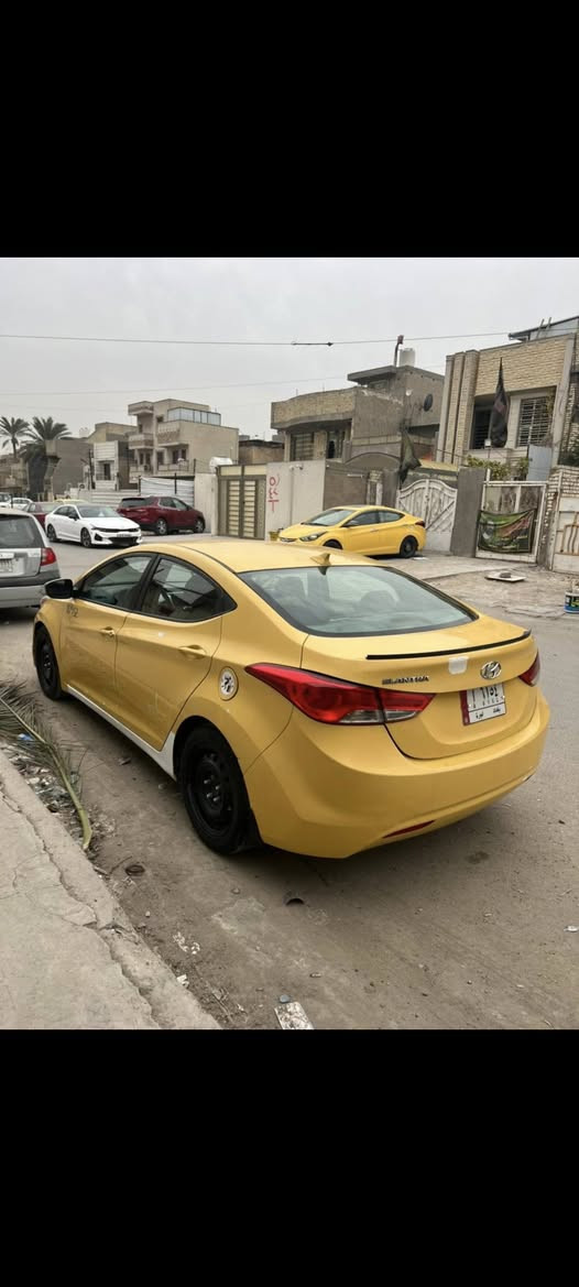 النترا 2013
وارد كندي ضربتها فقط جاملغ خلفي سطحي بدون دواخل ماشيه ١٦٥ اللف كيلو مكينه برغي ممفتوح بي كفاله هيه والكير تبريد ثلج باسمي تحويل ثاني يوم مكاني بغداد بلديات السعر 106 

***********
