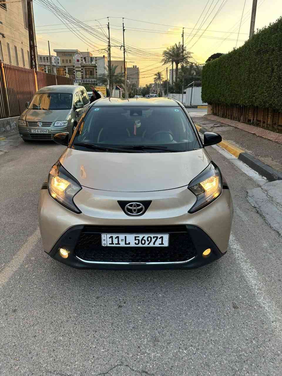 السلام عليكم
تويوتا ايكو 22
خليجي بدون صبغ فقط بارد 
سياره مكينه 3 بستم مكفوله 
ماشيه 83 ماشيه 
مكان السياره بغداد البلديات 
السعر 120 
الاستفسار ***********
