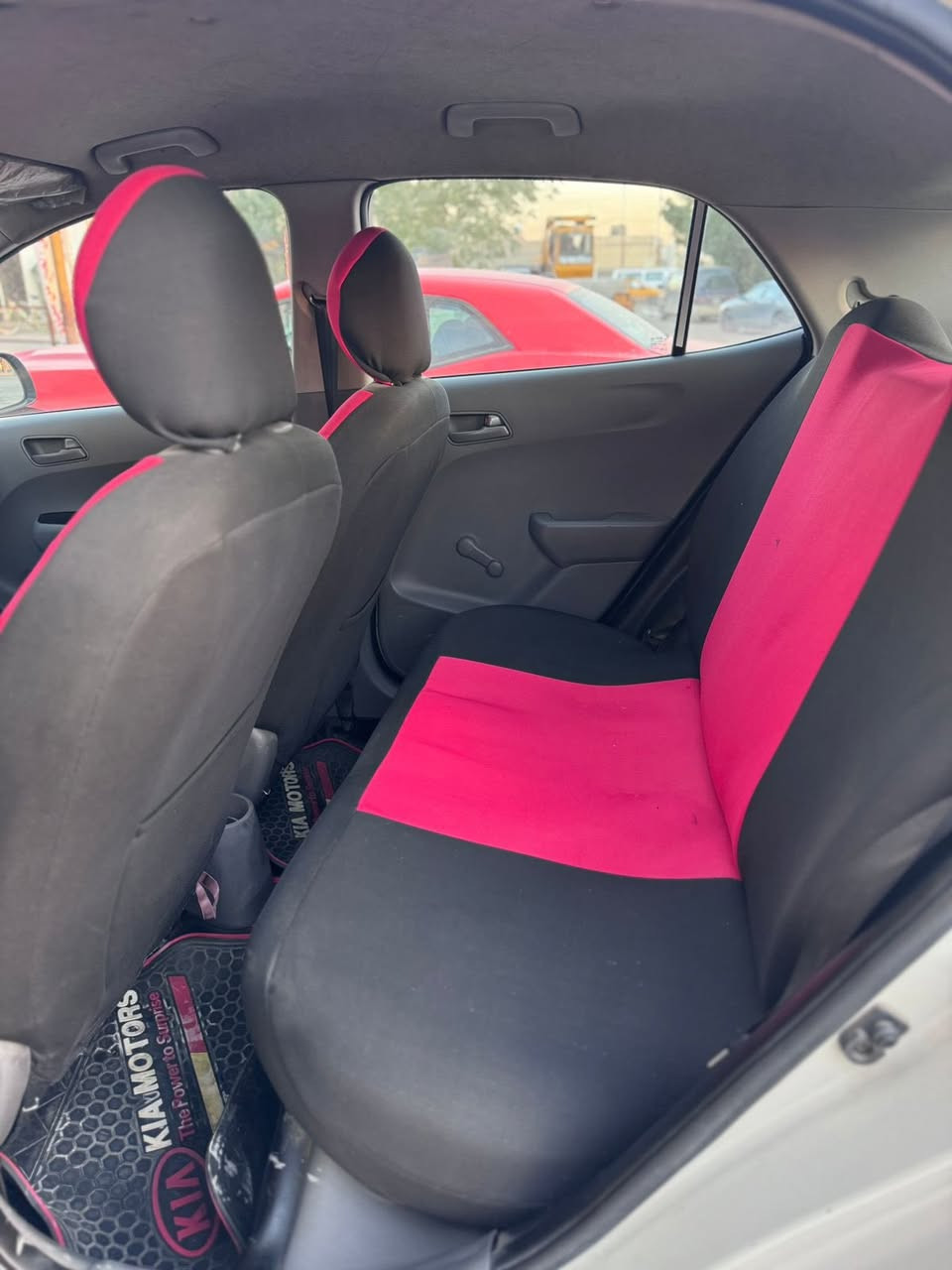 بيكانتو موديل ١٩ خليجي ضربه باب خلف السايق مصبوغه باب السايق والباب الخلفيه والجاملغ الخلفي رايدها ١٠٥$ وبيها مجال باسمي رقم اربيل ماشيه ١٣٨ الف كامله مكمله الدورة ابو طيارة 
الاتصال
***********
