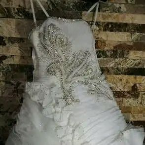 بدلات عرس للبيع مكلفة بنشر تصفية محل  الوحدة علا 5  مديل قديم يحتاج الهن شغل  هنا   المحل بلحسينية والبدلات هسة ابغداد اكثر من 30 بدلة اللحجز رقم اخوية ***********

