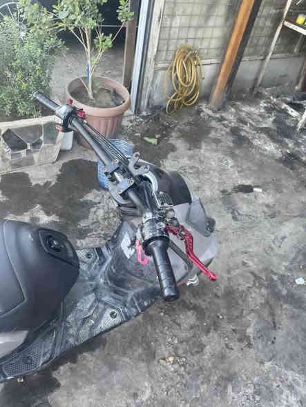 السلام عليكم جبلي ببادية برغي ما مفتوح بيها صالنصة وقبق فلاوين وكلاجلت اصليةماني بغداد البياع *********** ب٨٥٠ قفل
