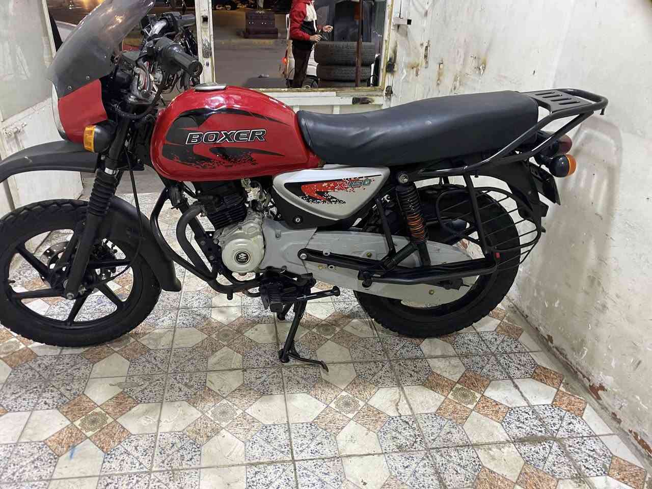 سلام عليكم بوكسر 23 رقم بغداد نكليزي درجه جديه بعنه كلمه كفاله عامه بيه منضومه زنون ماشيه 17 الف مكاني بغداد جيب فيتر وفحص 
شراي يتصل مراسله مجاوب  ***********وتساب
