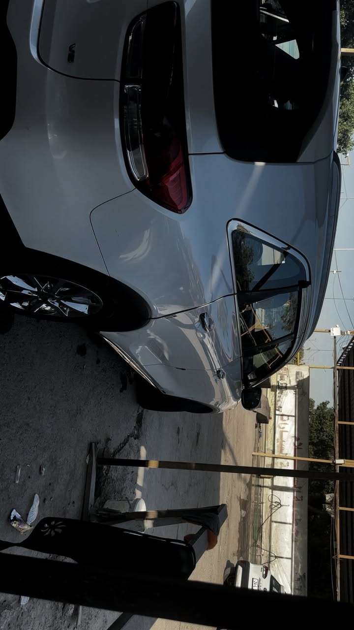 سورنتو 16 خليجي فول 1/1
بيهه بارد باب السايق فقط ومفتوح قبق مكينه
رقم بغداد بأسمي 
ماشيه 190 
بانوراما 
حساس امامي خلفي 
كامره
تحكم فول 
بصمه 
ترحيب 
السعر  230 بي مجال مكاني بغداد البياع 
***********
